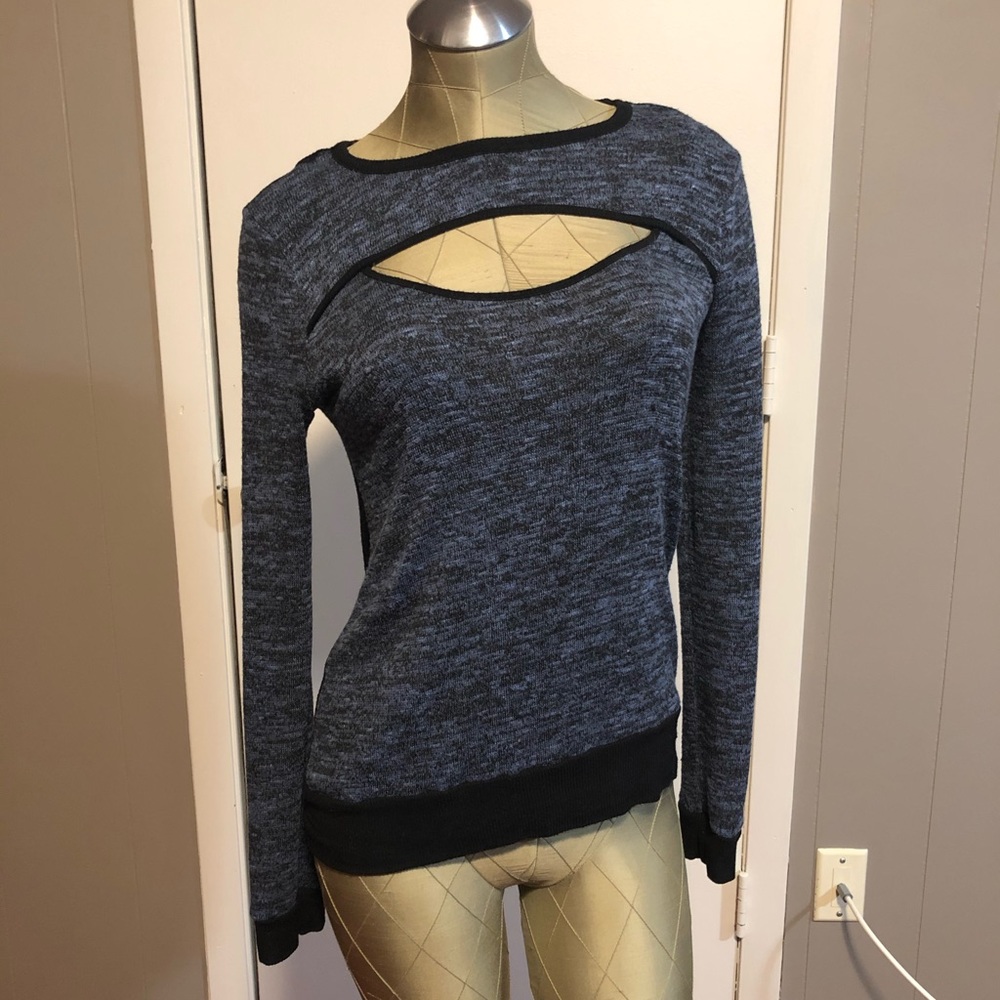 Knit cutout long sleeve top